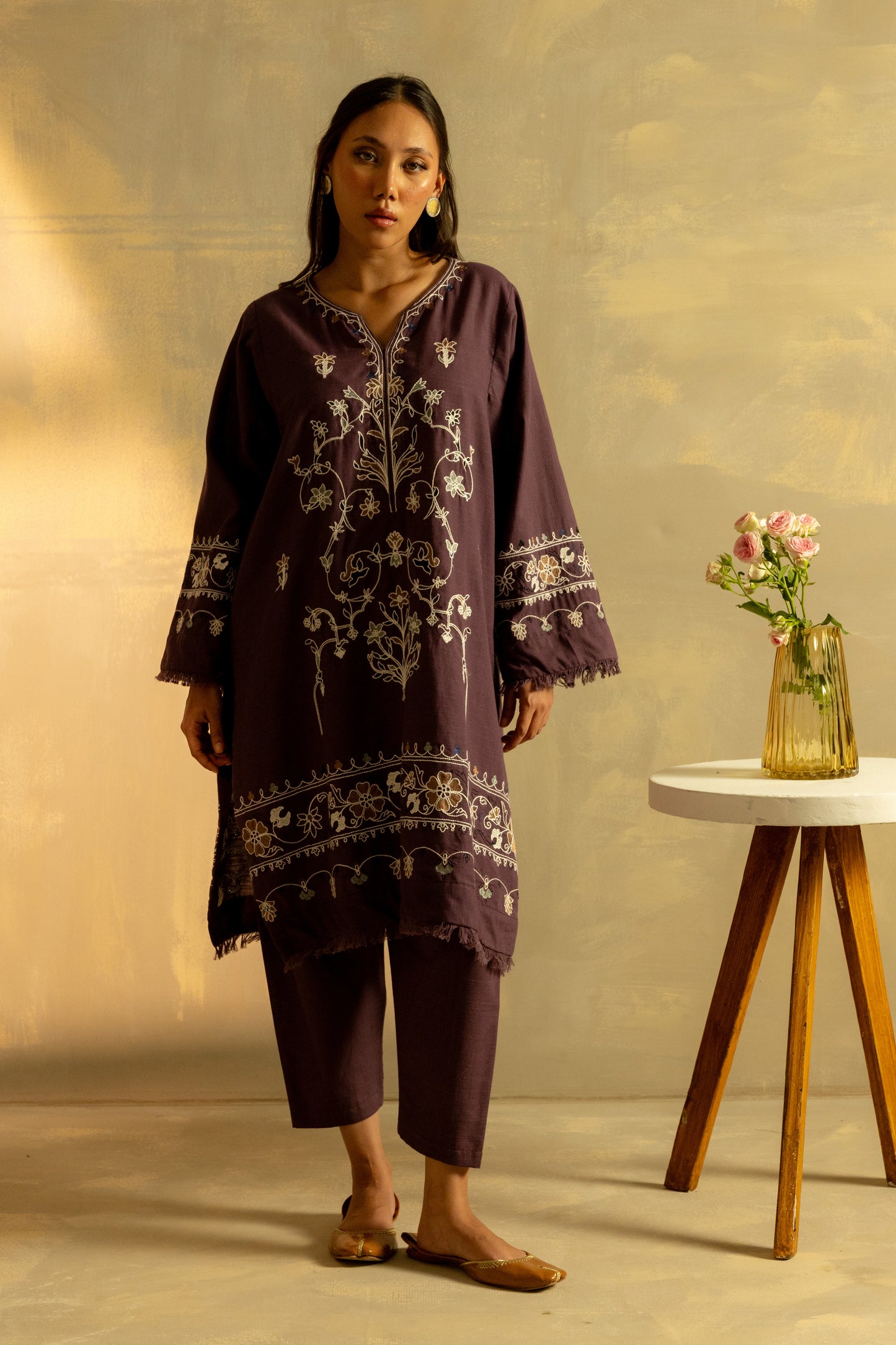 AUBERGINE EMBROIDERED SET