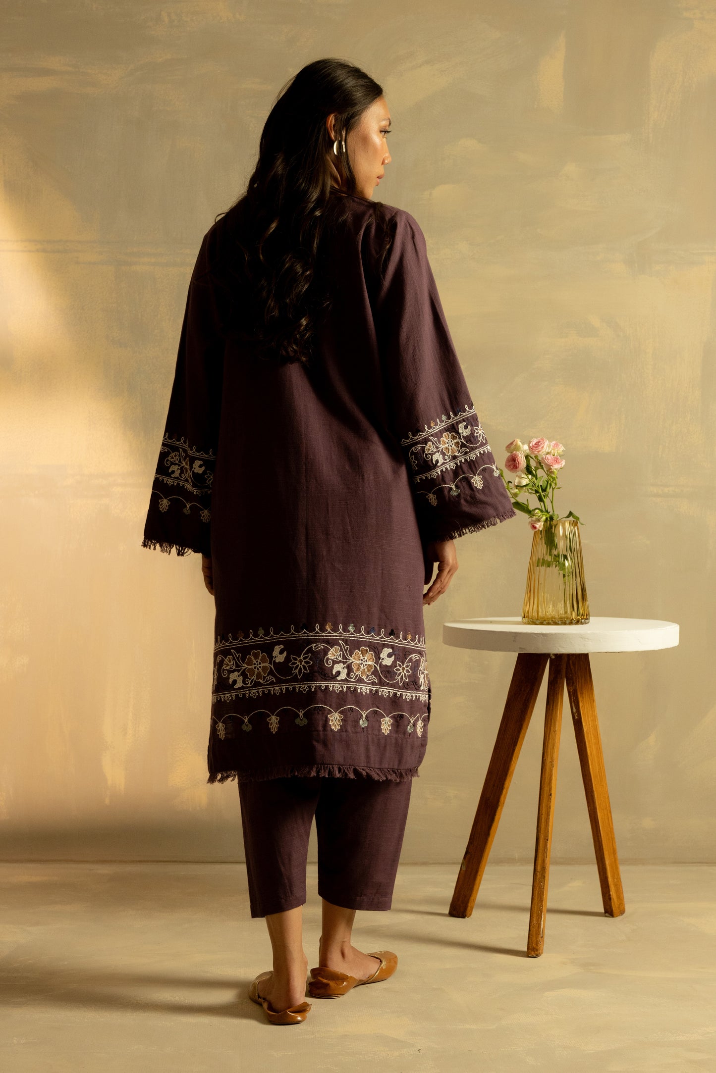 AUBERGINE EMBROIDERED SET