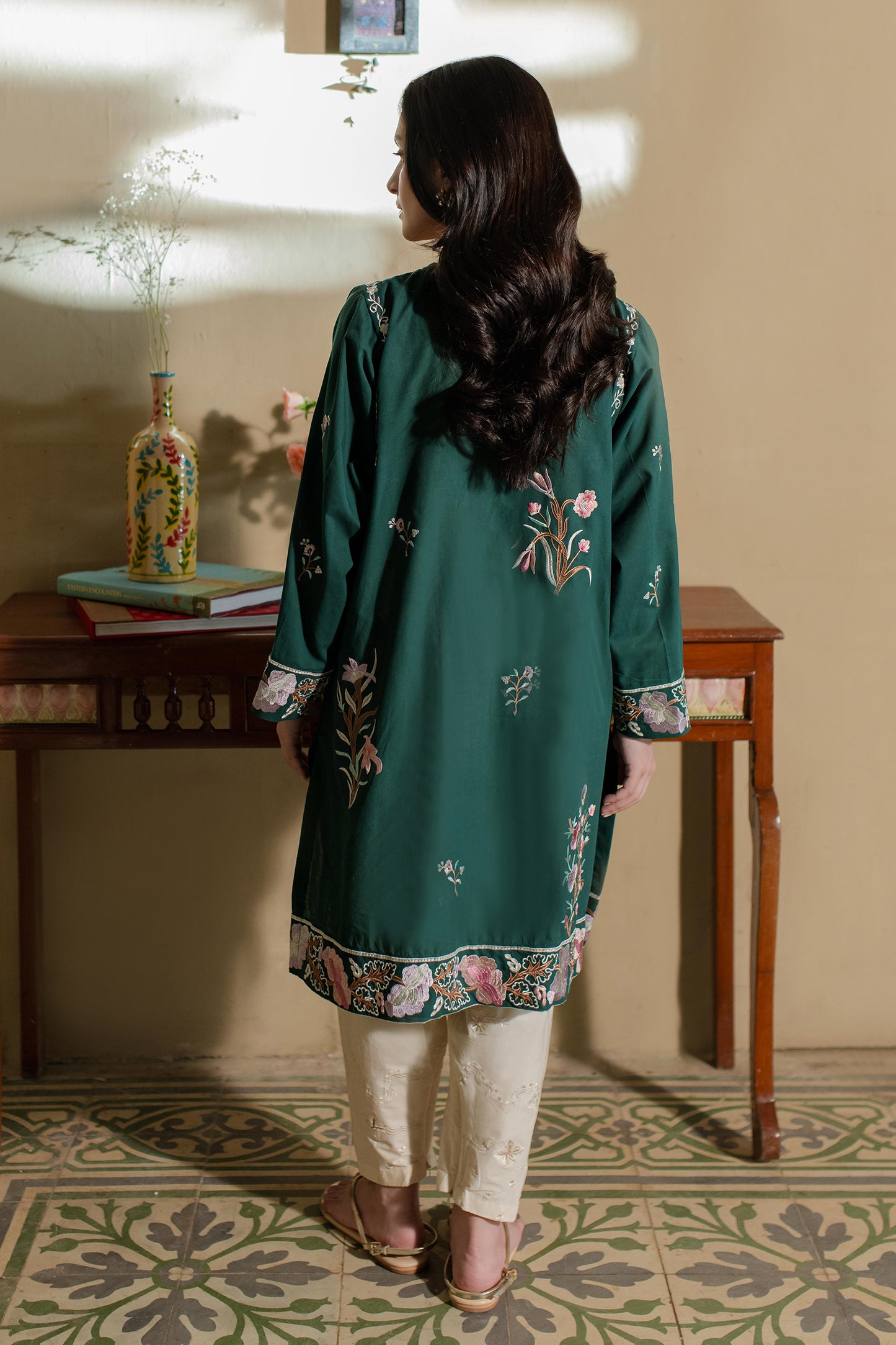 GREEN EMBROIDERED KURTA