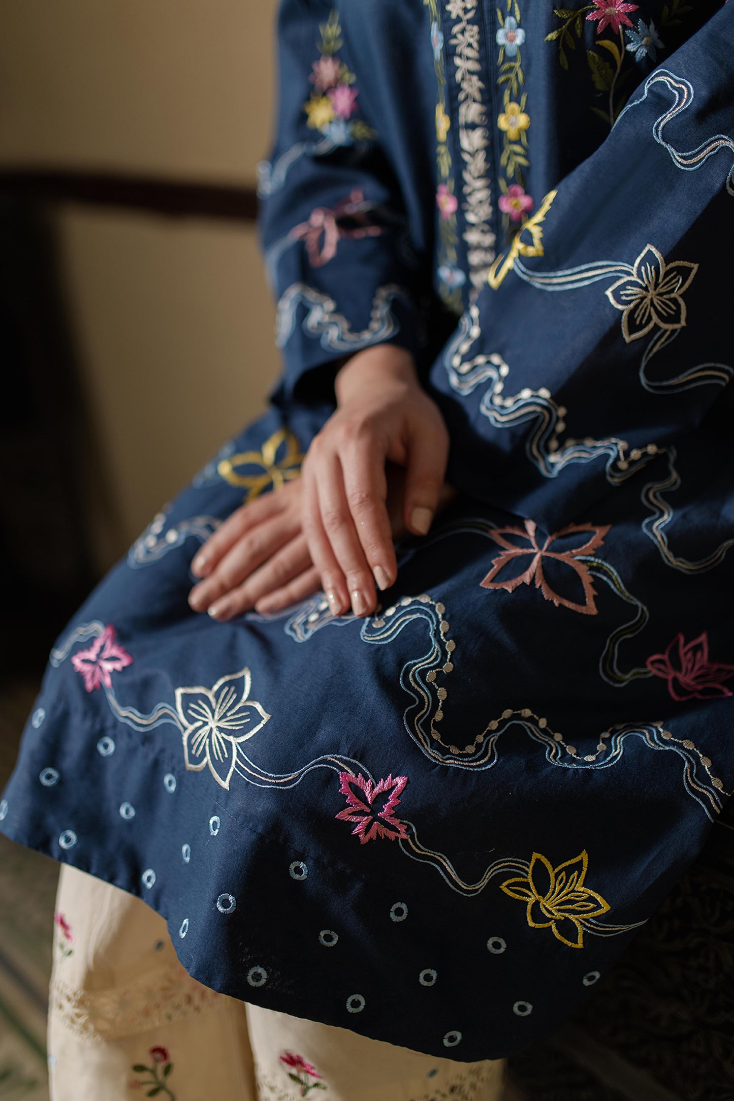 NAVY EMBROIDERED KURTA