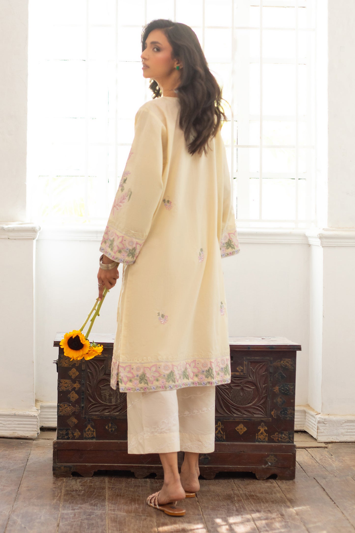 CREAM EMBROIDERED KURTA