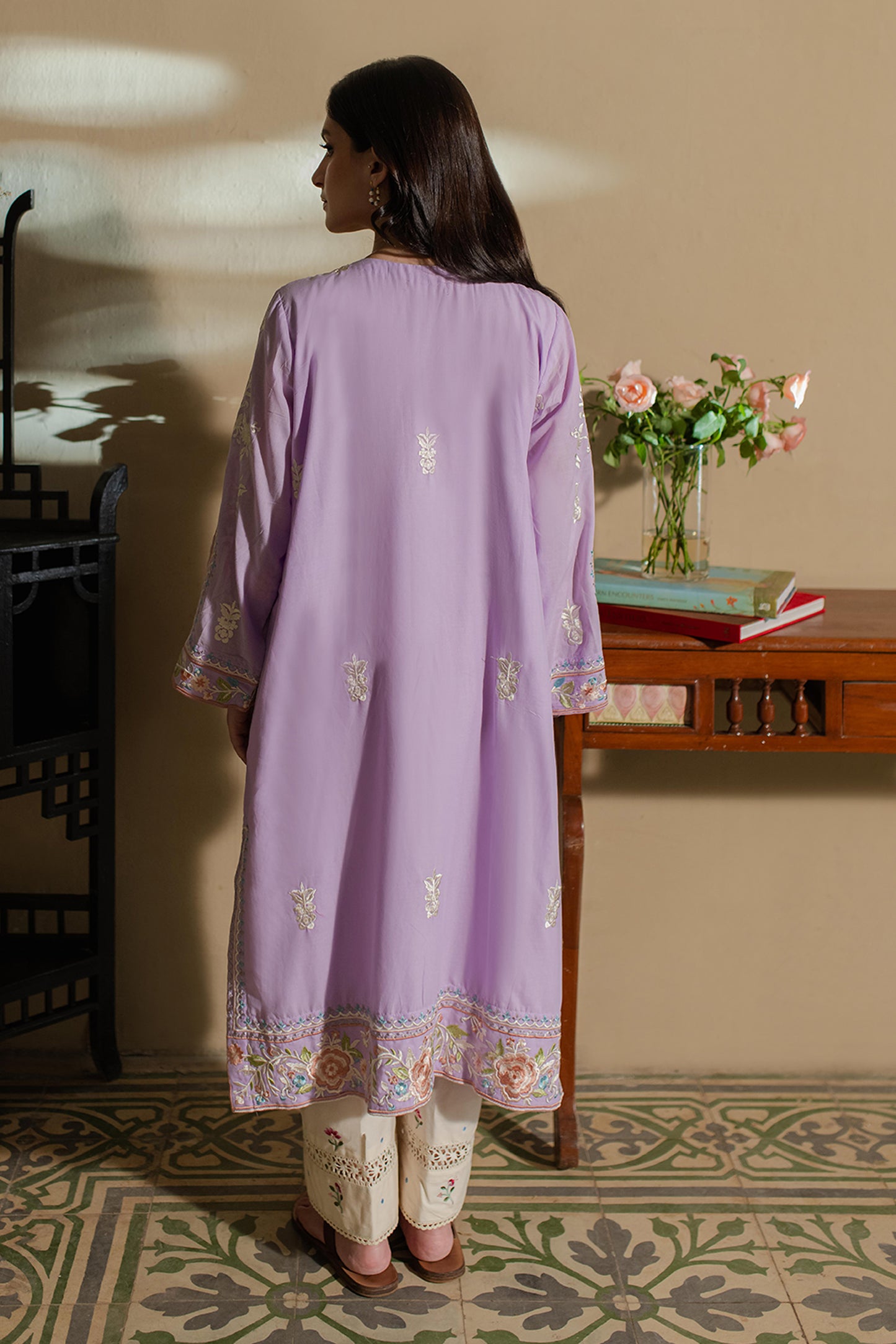 LAVENDER EMBROIDERED KURTA