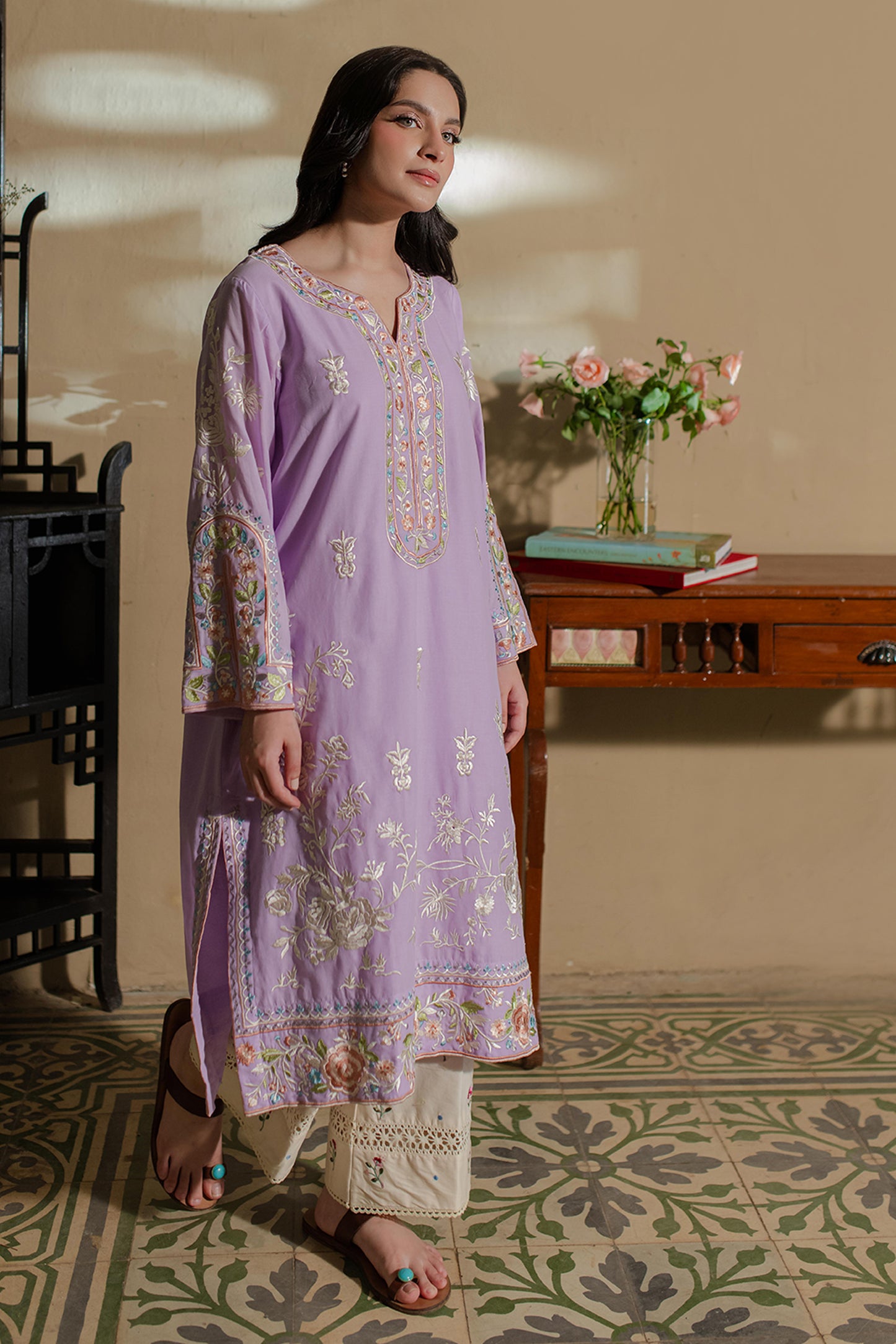 LAVENDER EMBROIDERED KURTA