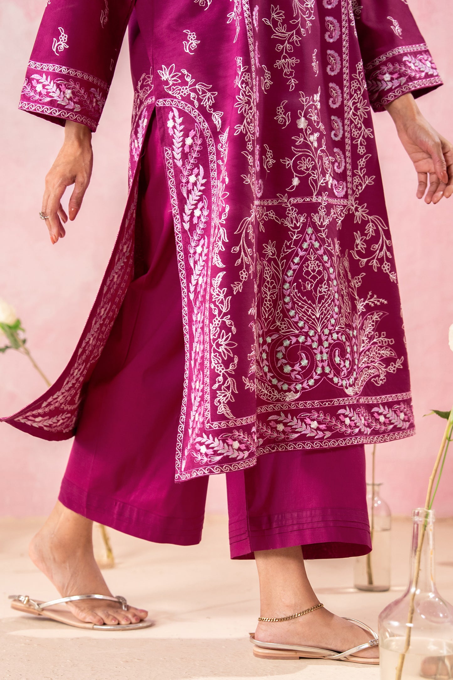 CRANBERRY EMBROIDERED SET