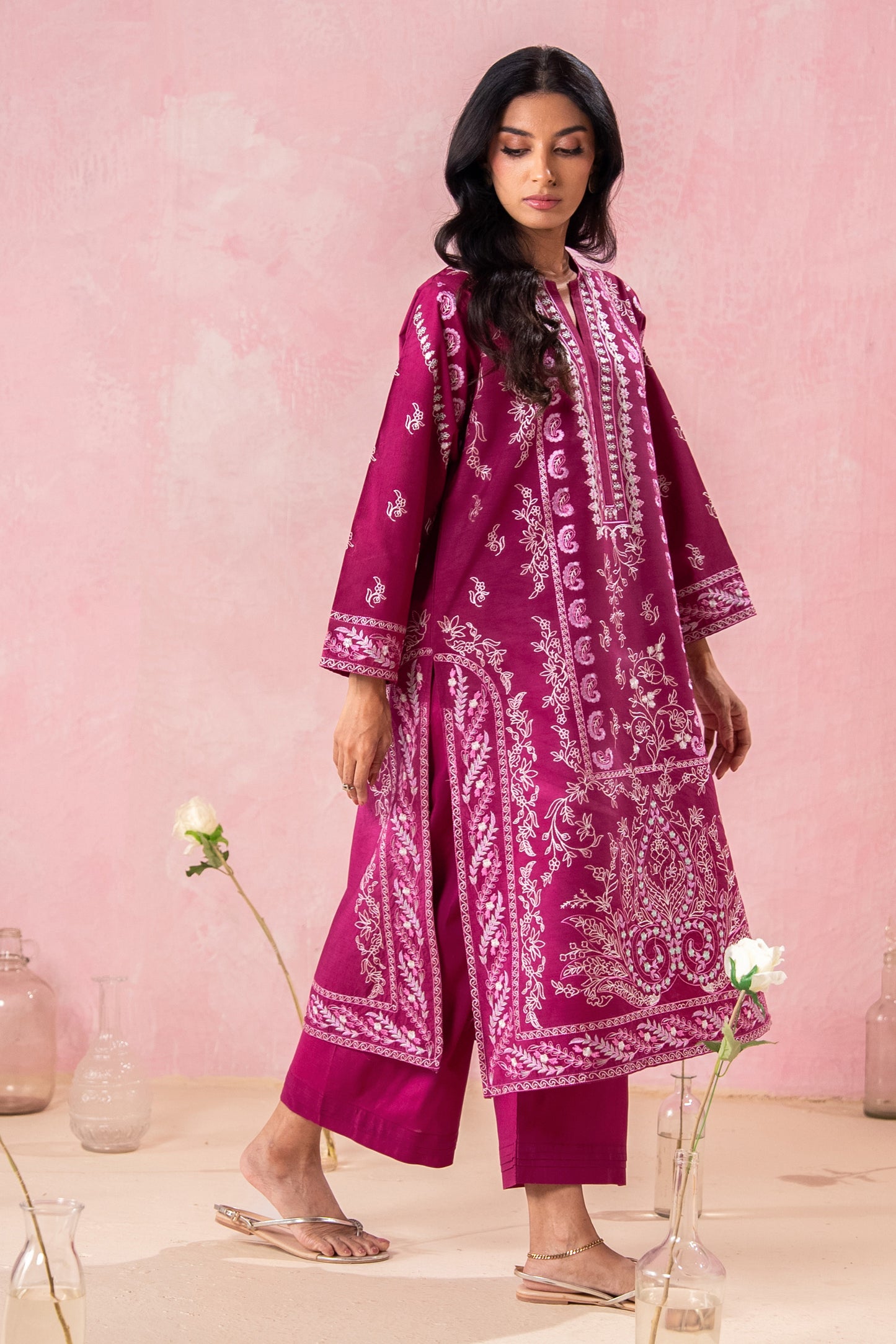 CRANBERRY EMBROIDERED SET
