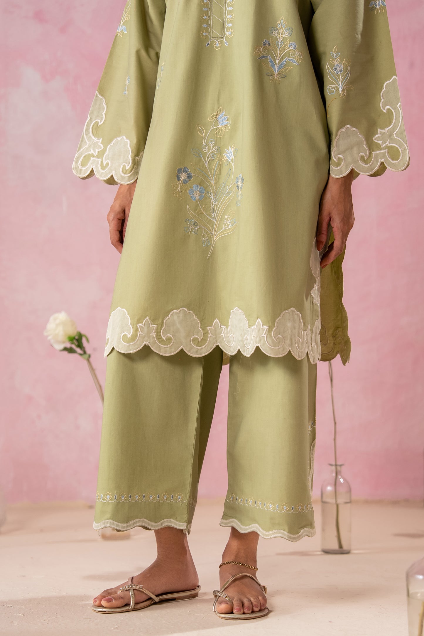 SAGE APPLIQUE SET