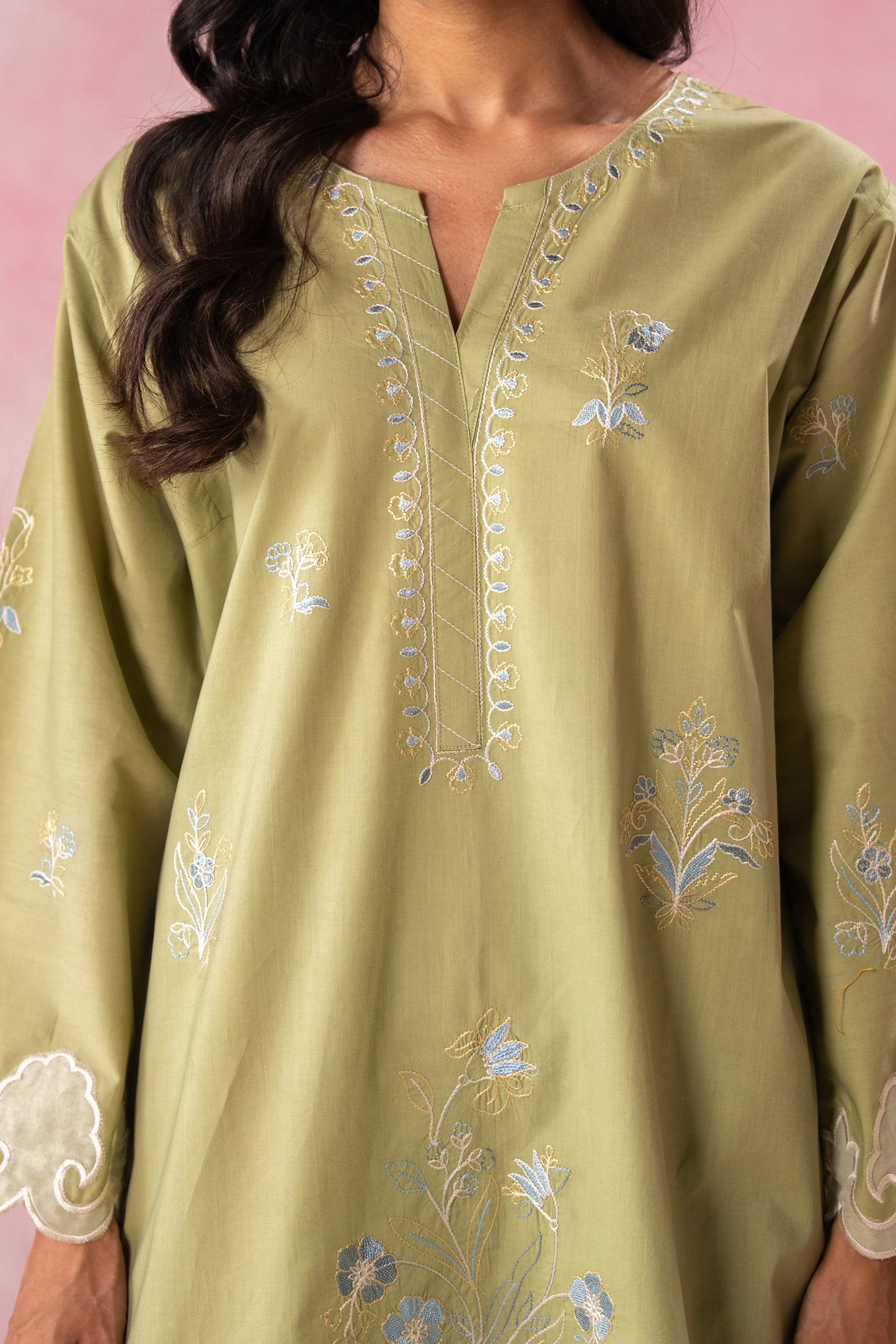 SAGE APPLIQUE SET